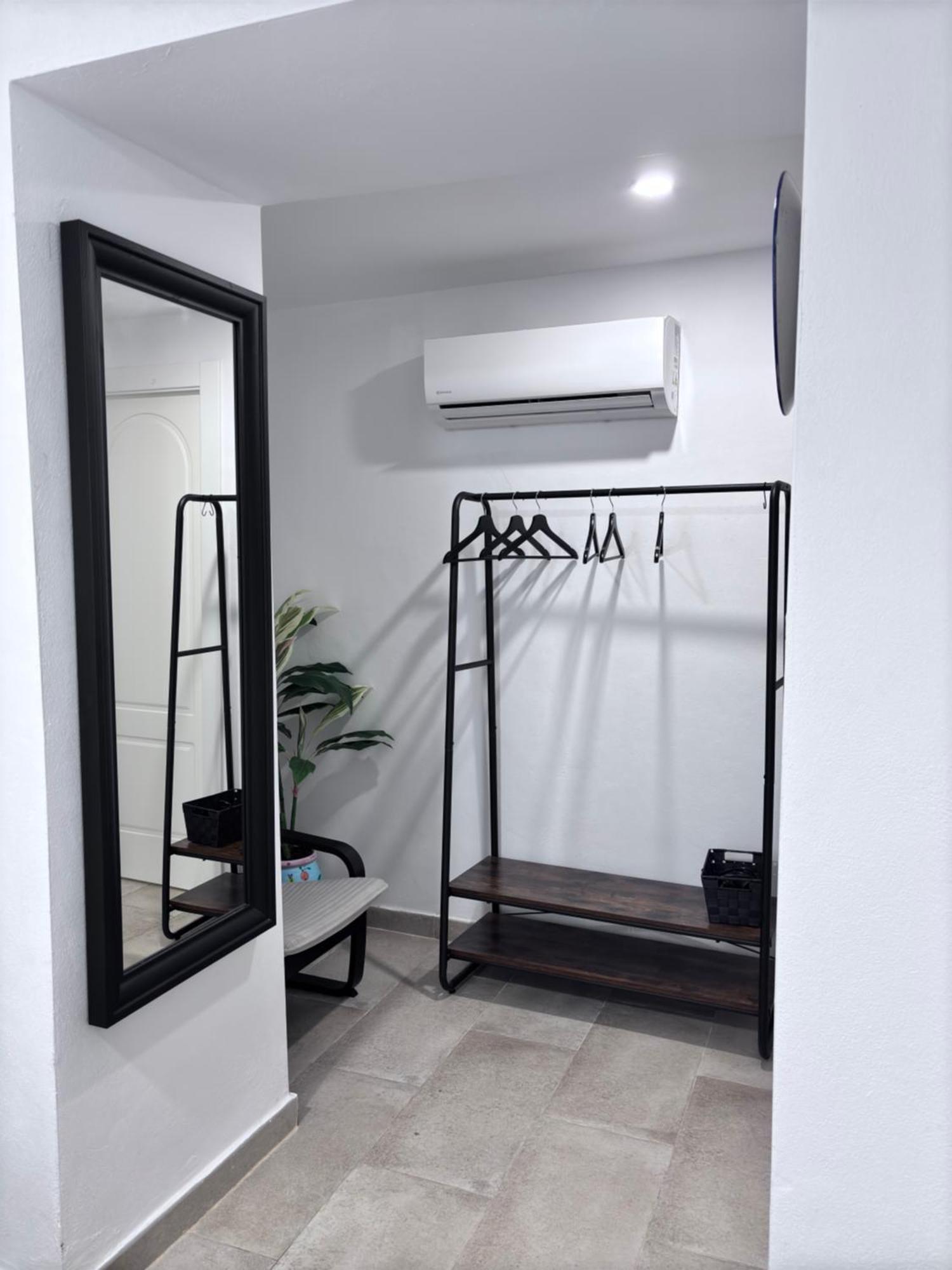 Shanti'S Andalusian Rooms Malaga Exterior photo